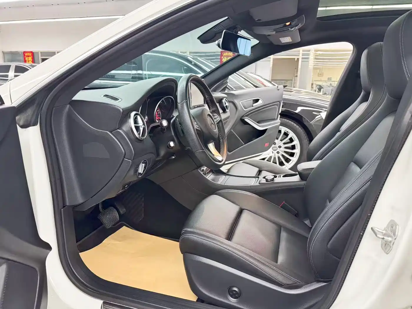 Mercedes-Benz CLA (Import) 2016 CLA 200 Fashion фото 7