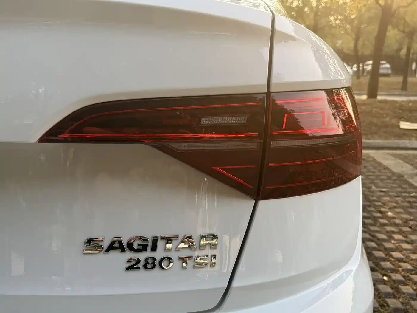 Volkswagen Sagitar 2022 280TSI DSG Surpassing Edition фото 14