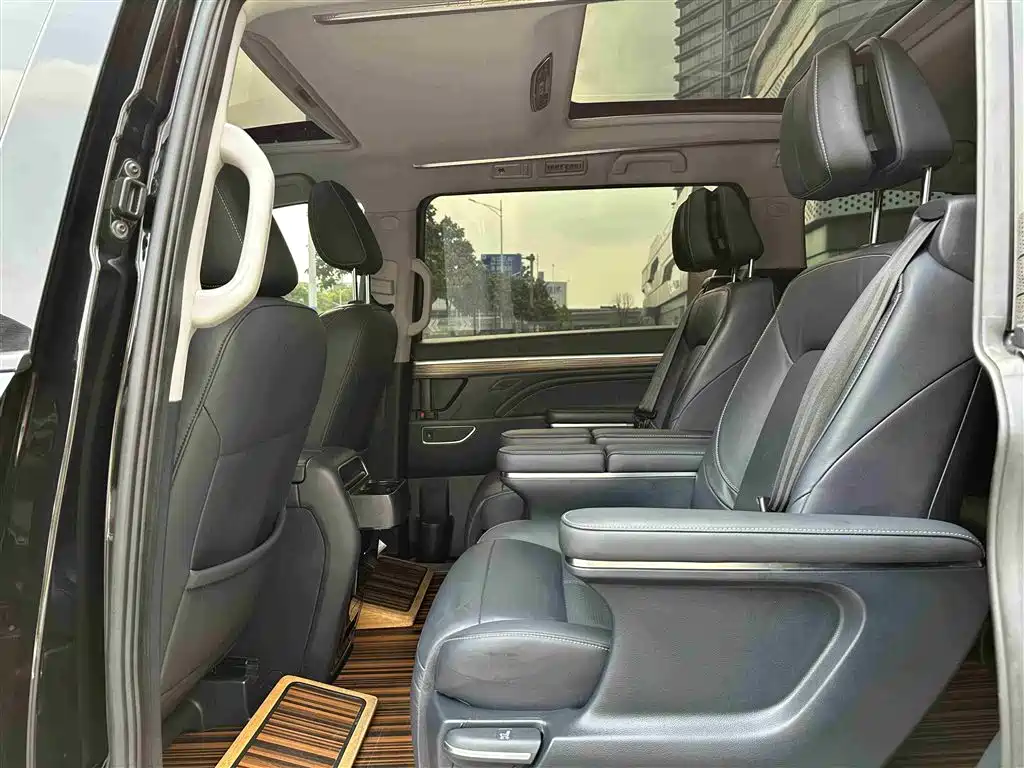 GAC Trumpchi Trumpchi M8 2021 Leading Show Series 390T Ultimate Edition фото 21