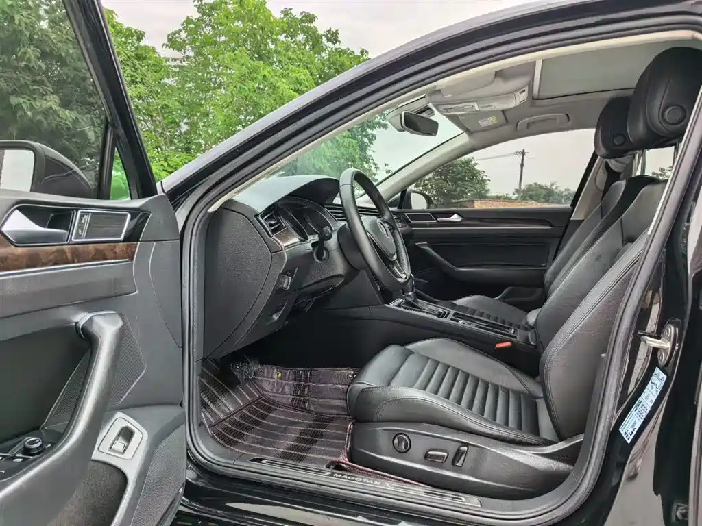Volkswagen Magotan 2019 330TSI DSG Luxury Class China VI фото 11