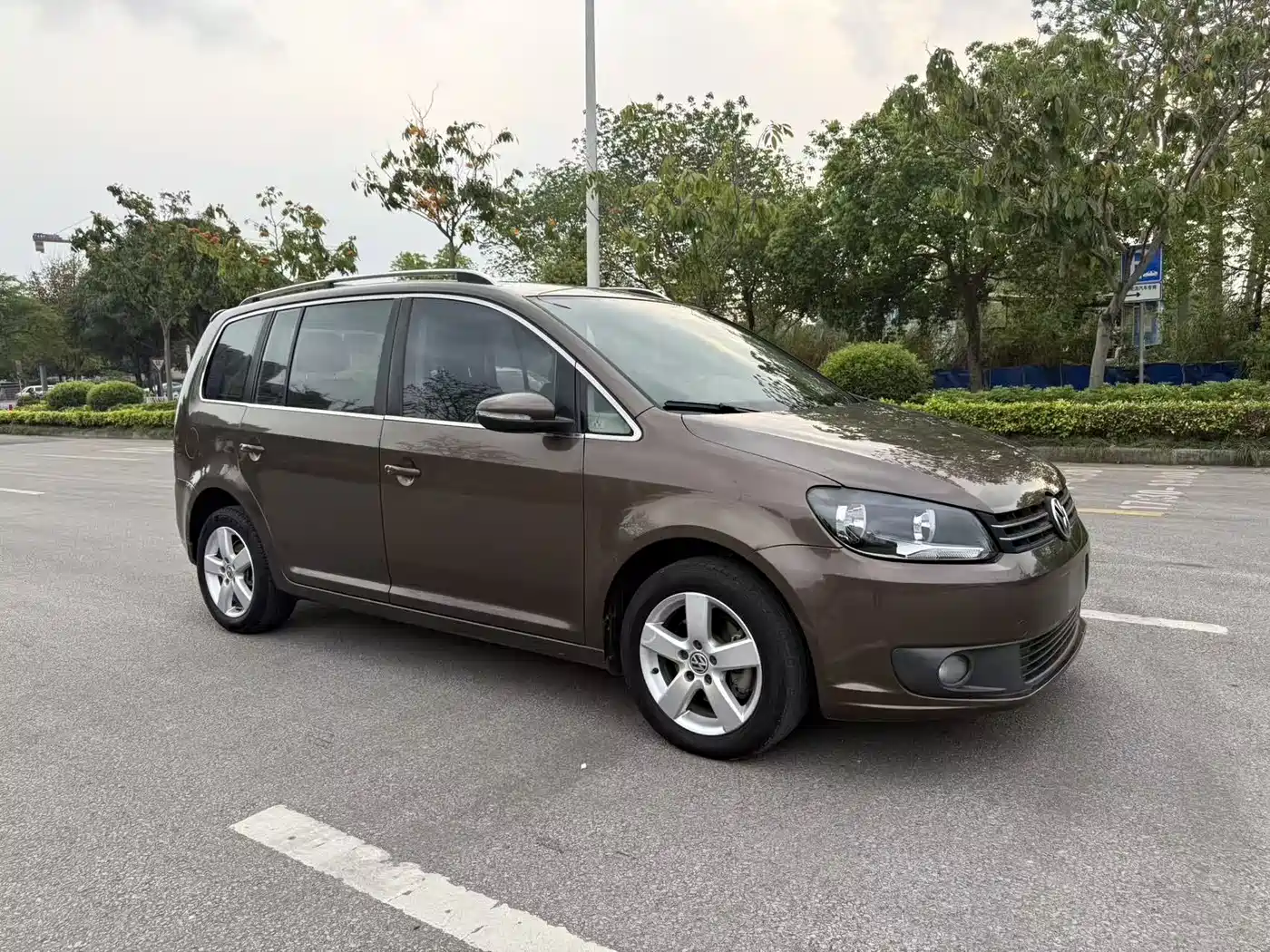 Volkswagen Touran 2013 1.4T Manual Trend 5-seater фото 3