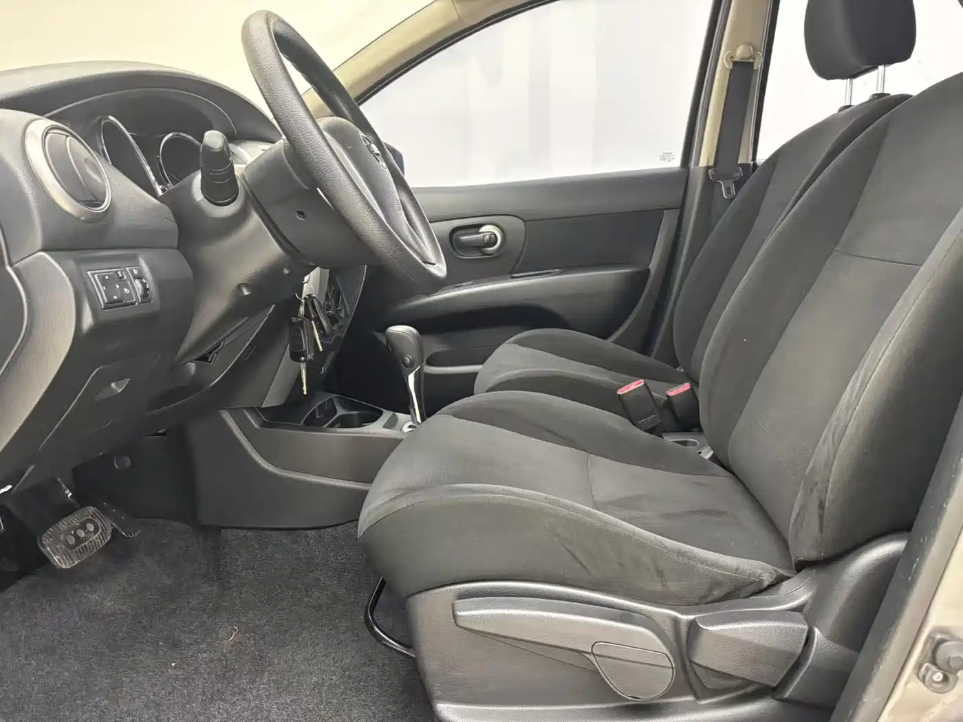 Nissan Livina 2015 2013 1.6XL CVT Luxury