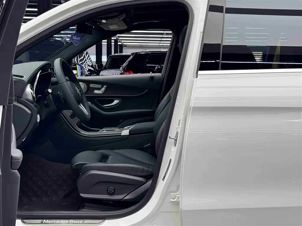 Mercedes-Benz GLC 2022 Facelift II GLC 260 L 4MATIC Luxury фото 6