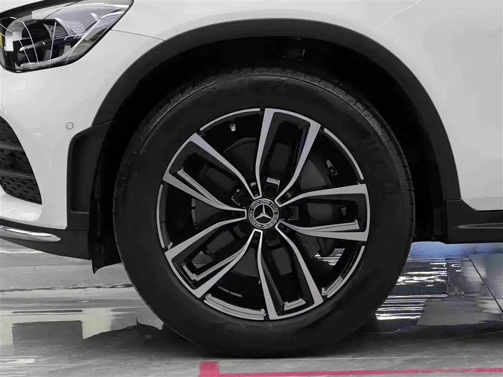 Mercedes-Benz GLC 2022 Facelift II GLC 260 L 4MATIC Luxury фото 4