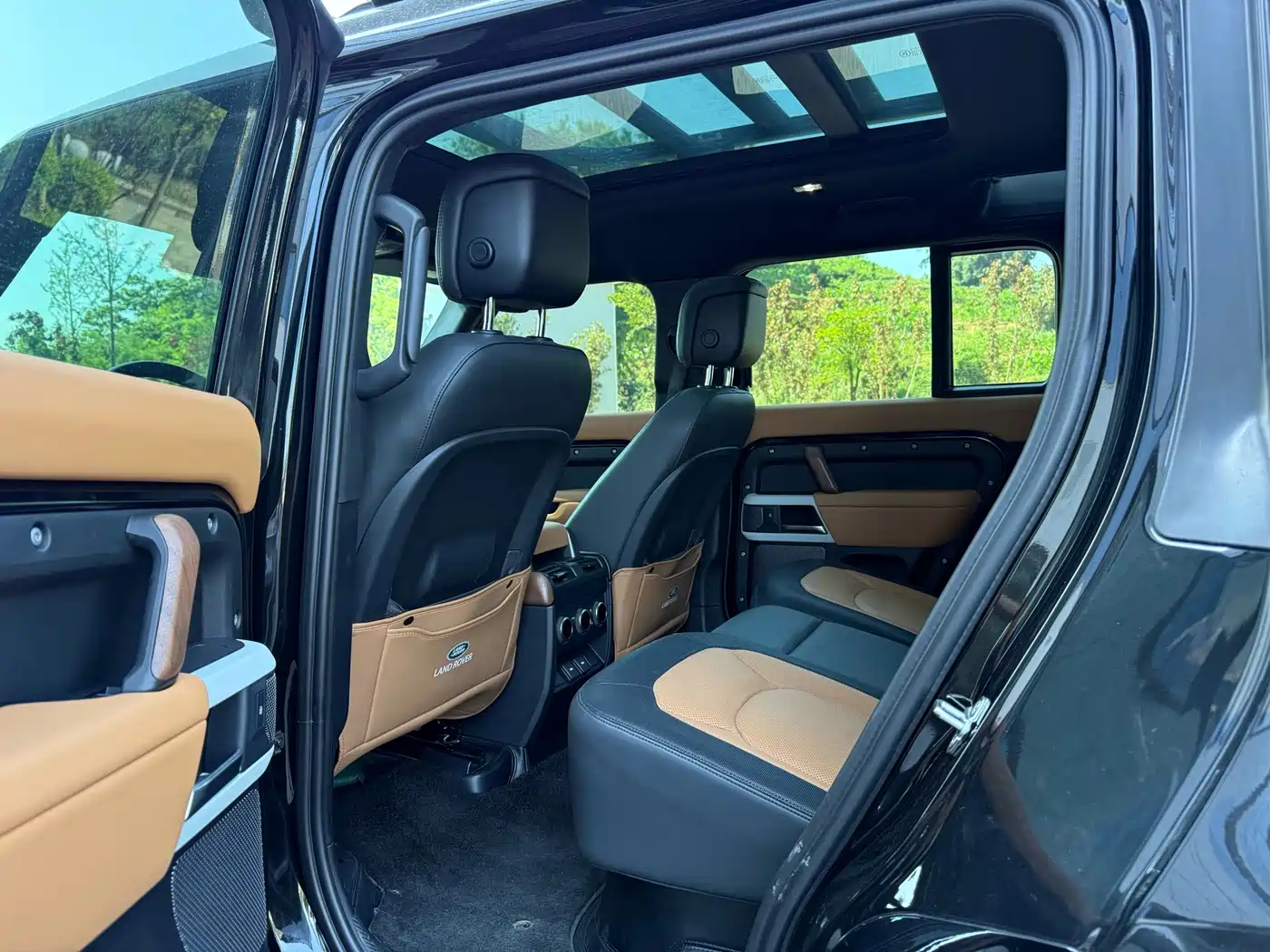 Land Rover Defender 2024 110 3.0T P400 X-DYNAMIC HSE фото 5