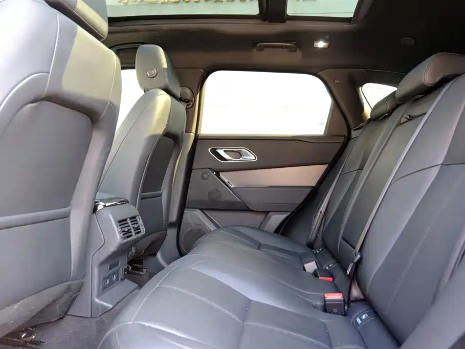 Land Rover Range Rover Velar 2025 Dynamic SE фото 16