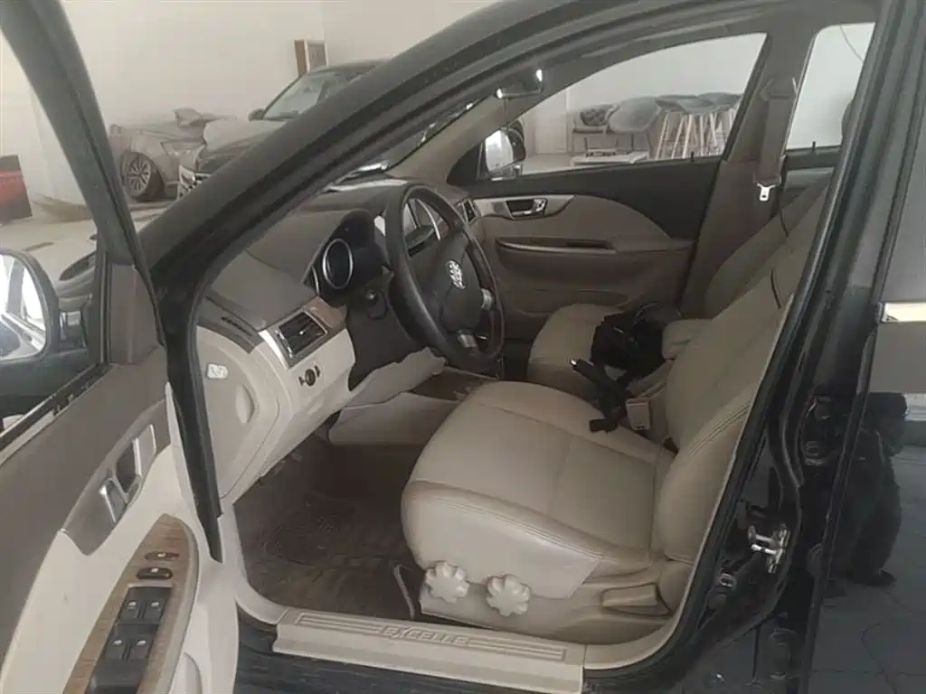 Buick Excelle 2015 1.5L Automatic Classic фото 22