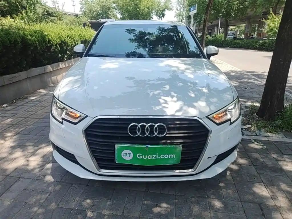 Audi A3 2017 Sportback 35 TFSI Progressive фото 3