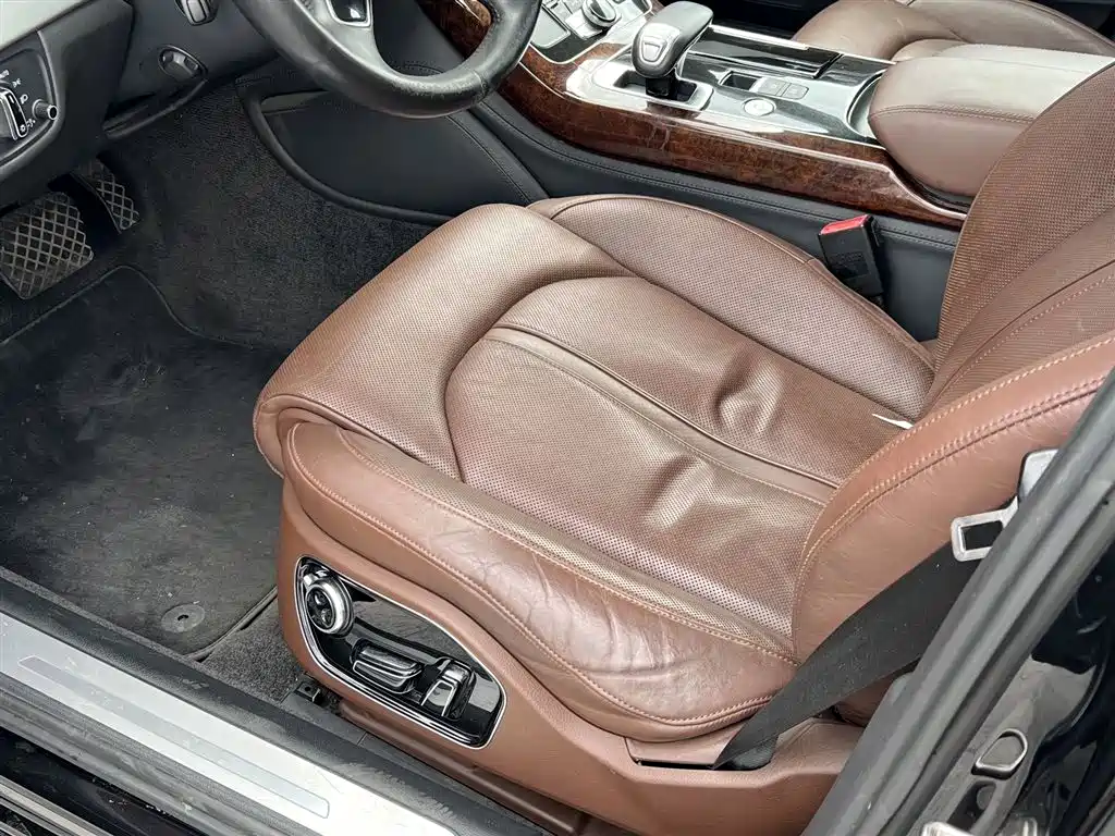 Audi A8 2013 A8L 45 TFSI quattro Luxury фото 5