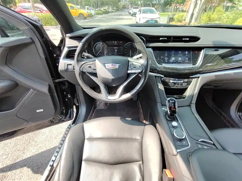 Cadillac XT6 2021 28T 6-Seater Style фото 6