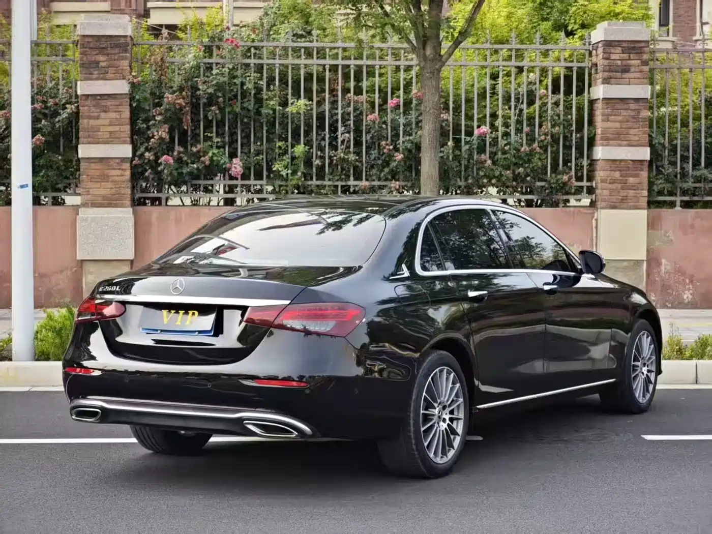 Mercedes-Benz E-Class 2021 E 260 L фото 9
