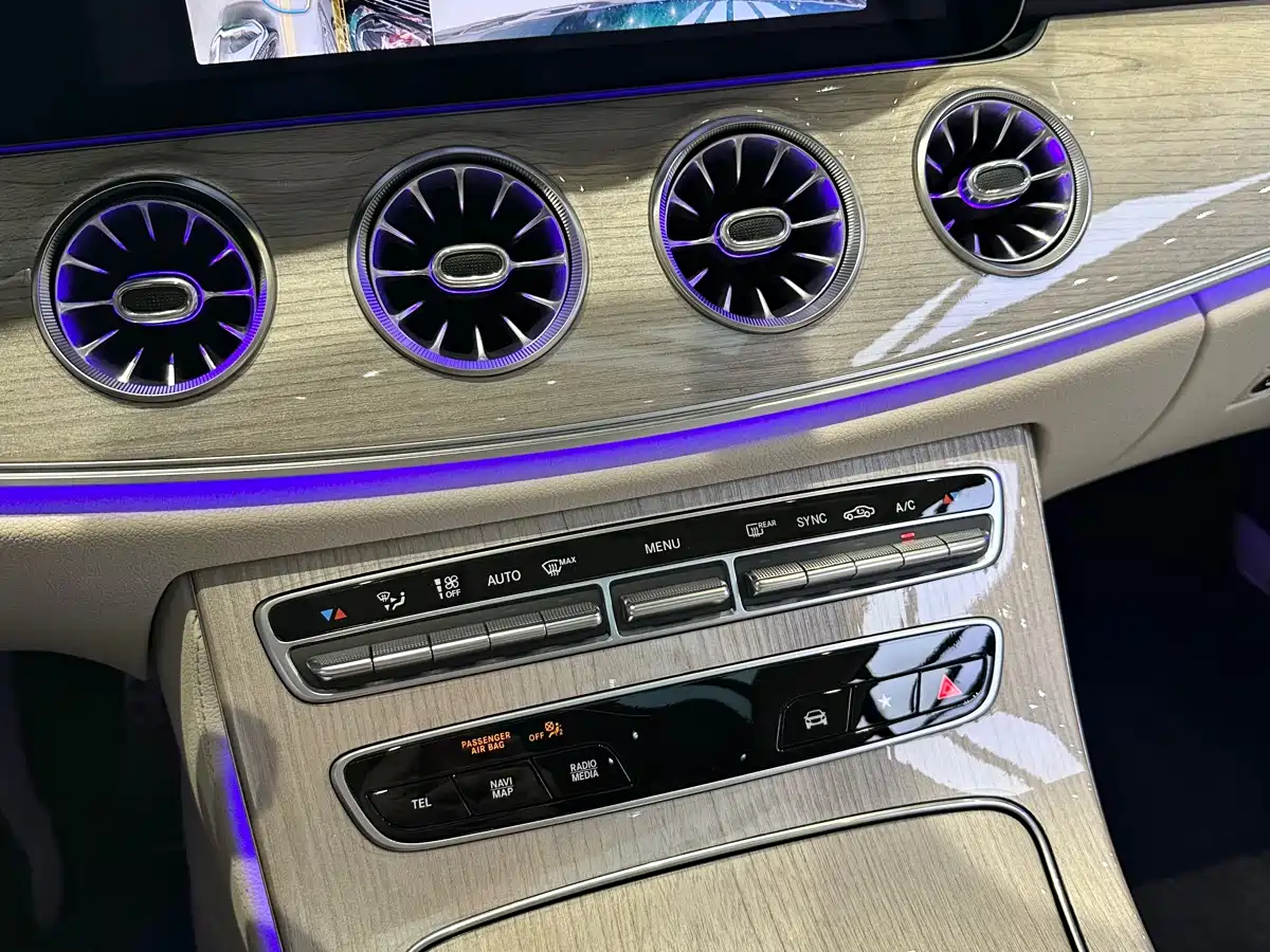 Mercedes-Benz E-Class (Import) 2023 E 300 Coupe фото 7