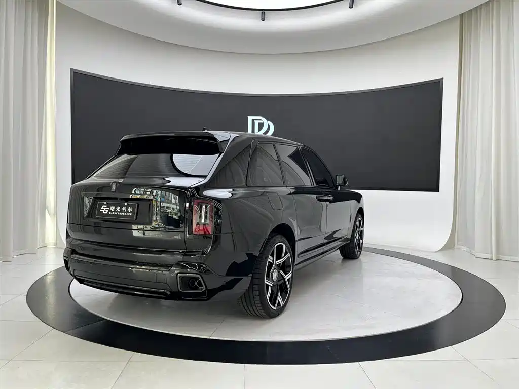 Rolls-Royce Cullinan 2026 2024 Black Badge