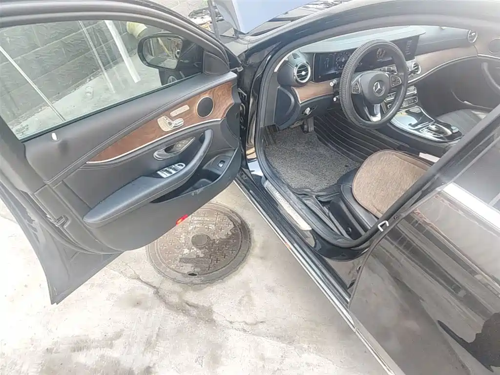 Mercedes-Benz E-Class 2016 E 300 L Fashion Type фото 23