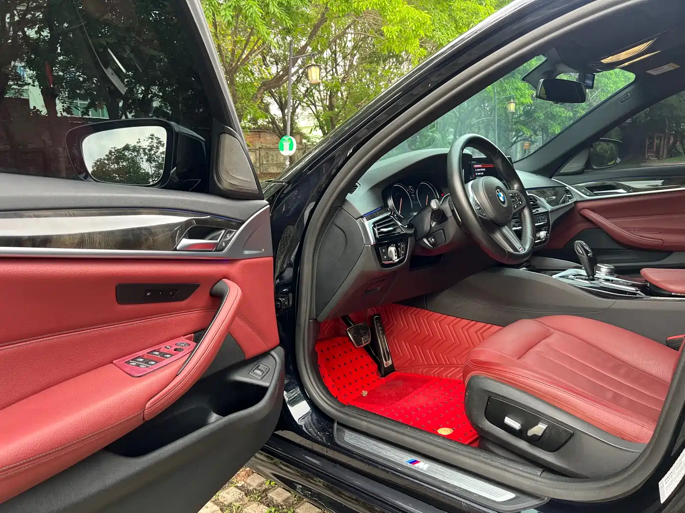BMW 5 Series 2018 530Li xDrive M Sport Package фото 8