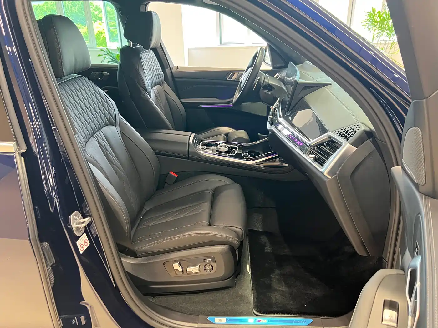 BMW X7 2023 xDrive40i Exclusive M Sport Package фото 8