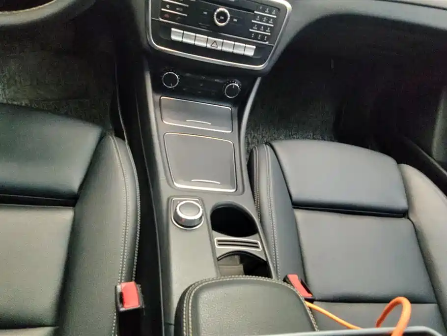 Mercedes-Benz CLA (Import) 2016 Facelift CLA 200 Style фото 16