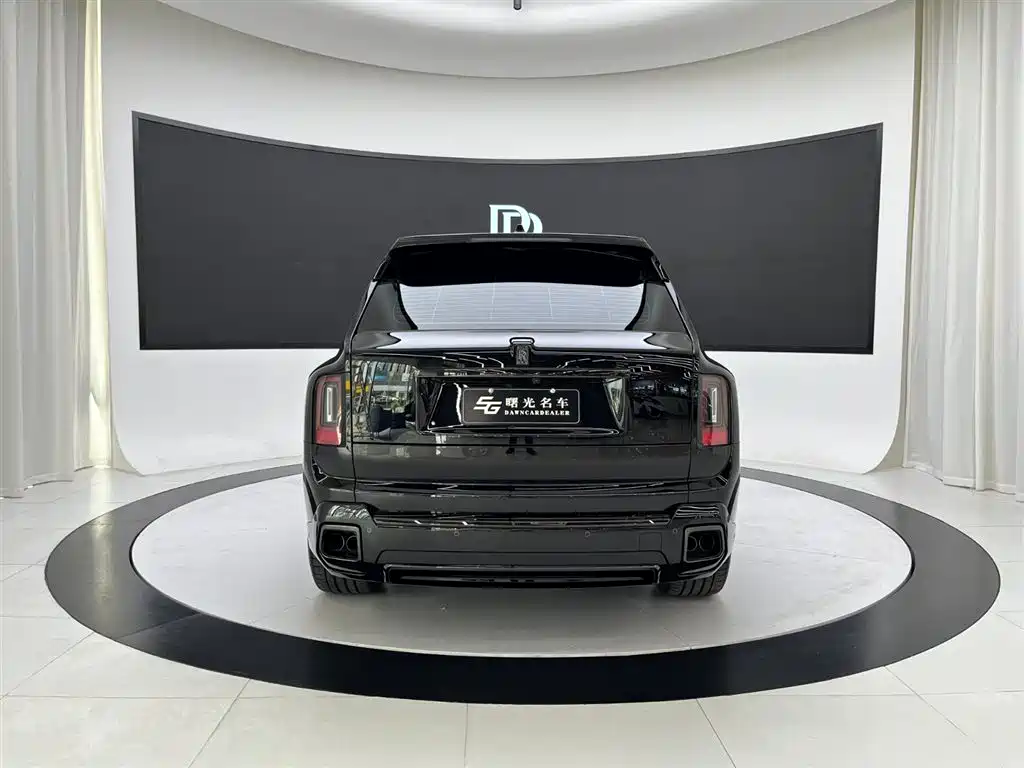 Rolls-Royce Cullinan 2026 2024 Black Badge