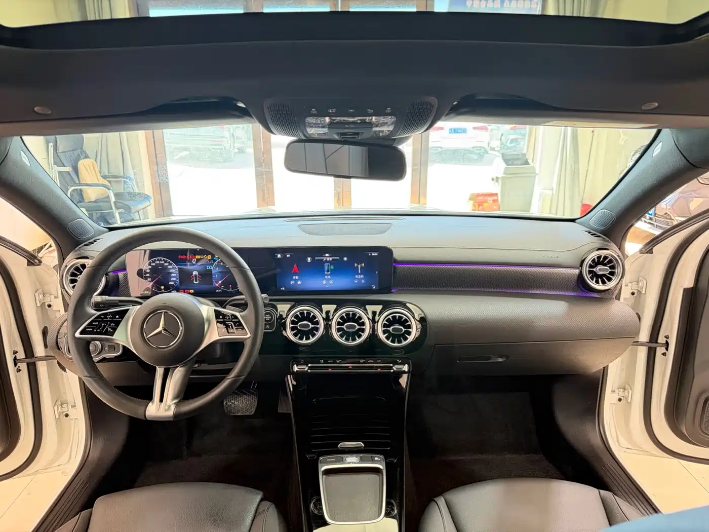 Mercedes-Benz A-Class 2023 A 180 L фото 24