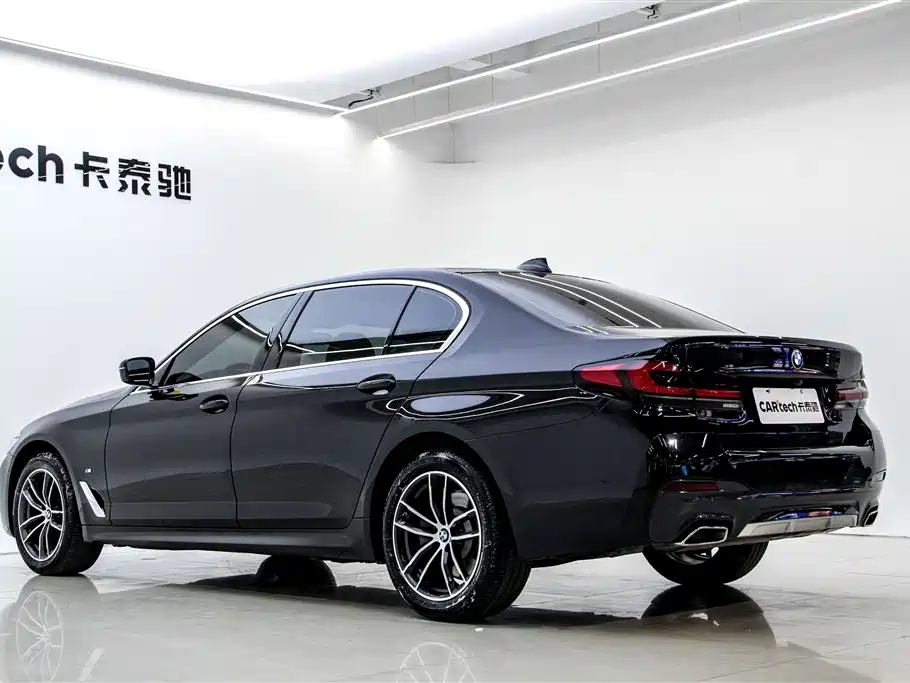 BMW 5 Series 2023 530Li Leading M Sport Package фото 7