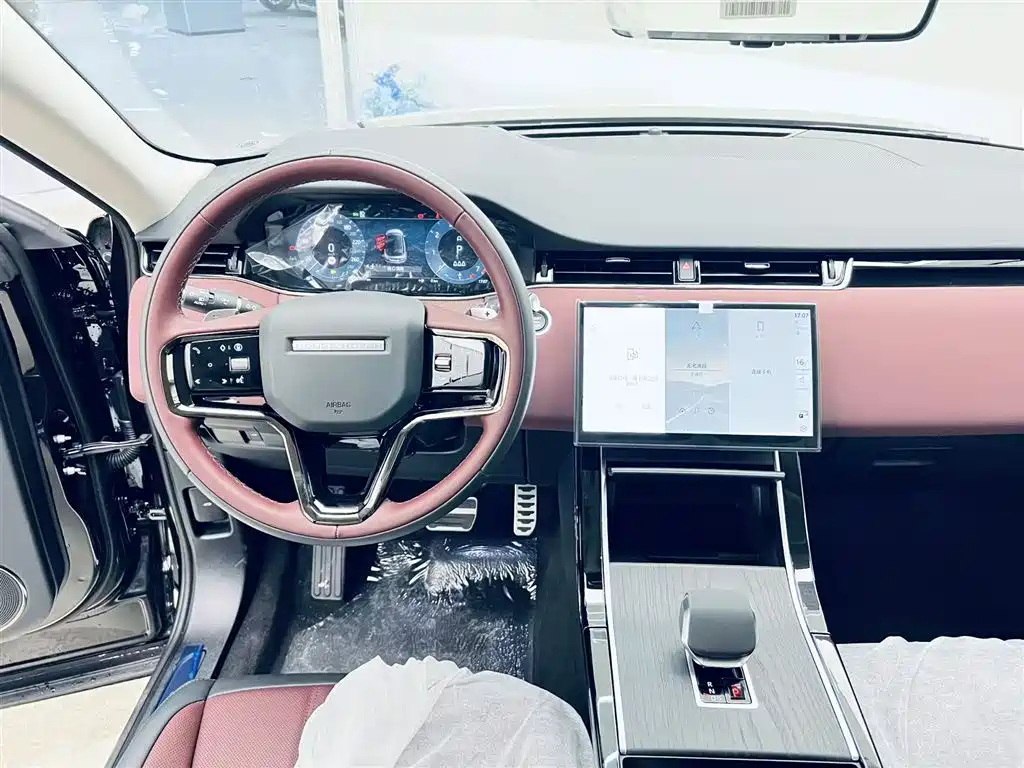 Land Rover Range Rover Evoque 2026 Range Rover Evoque L SE фото 17