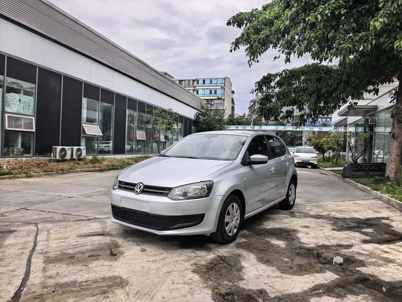 Volkswagen Polo 2013 1.4L Manual Trend Edition