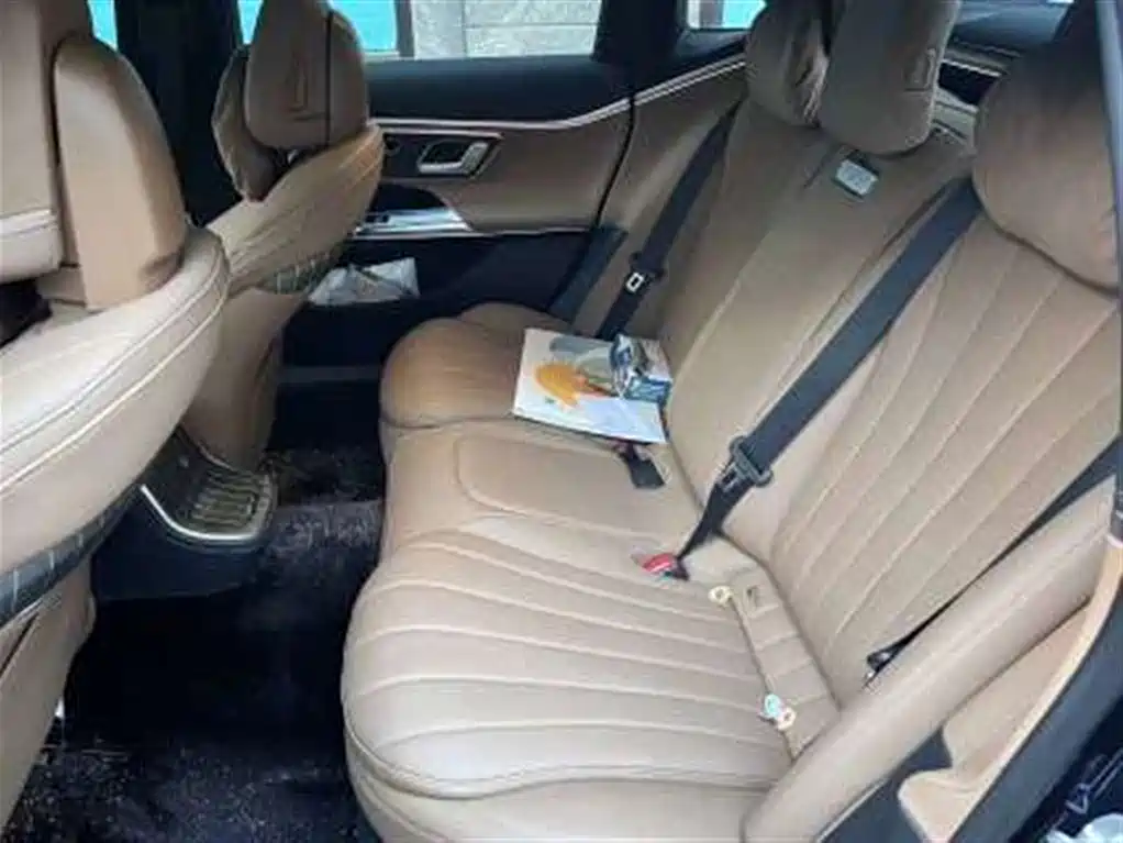Mercedes-Benz E-Class 2024 E 300 L Fashion фото 7