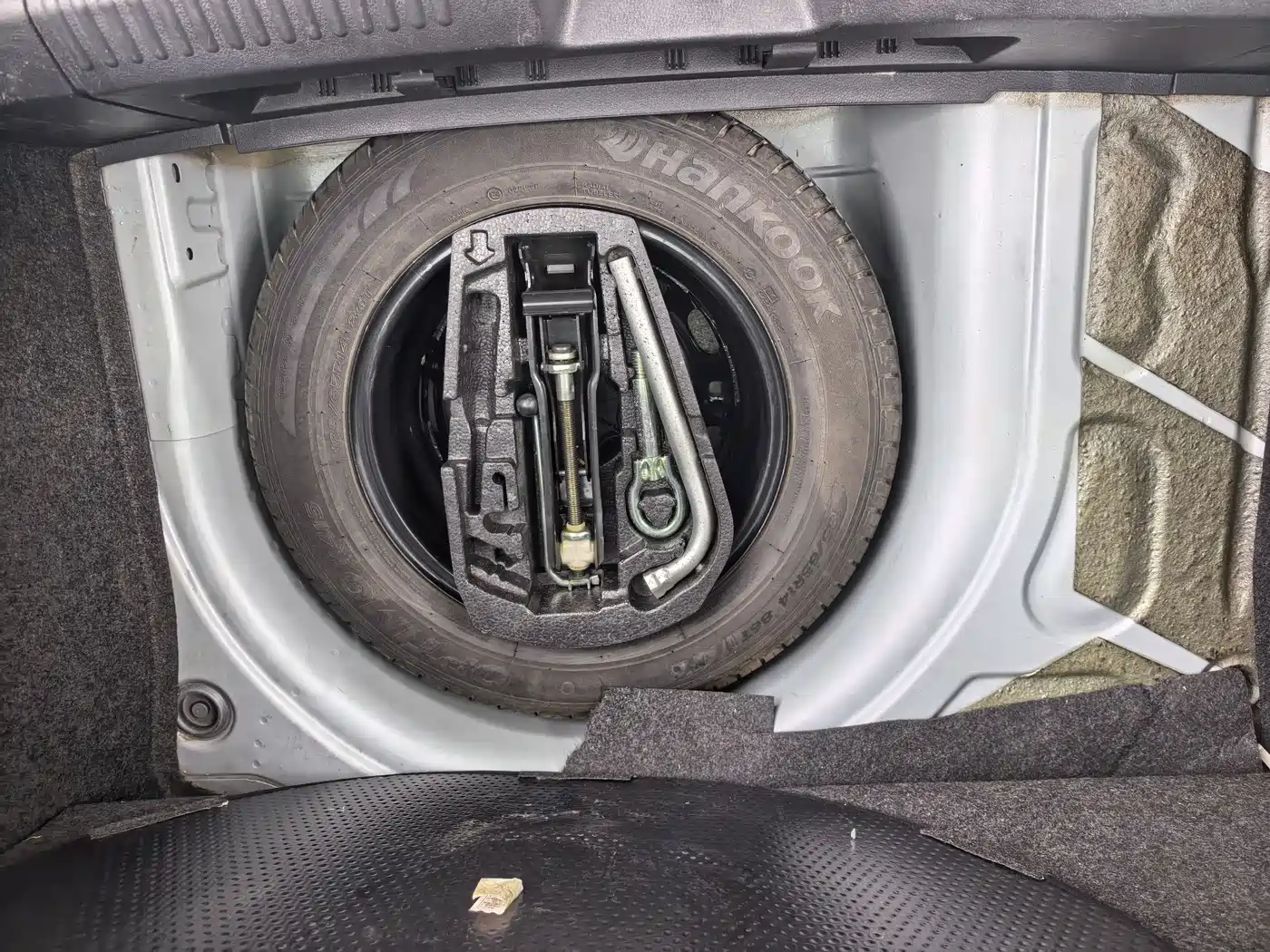 Volkswagen Polo 2013 1.4L Manual Trend Edition фото 15