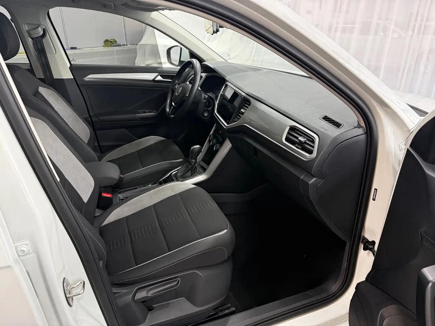 Volkswagen T-ROC 2022 280TSI DSG 2WD Elite PLUS фото 8