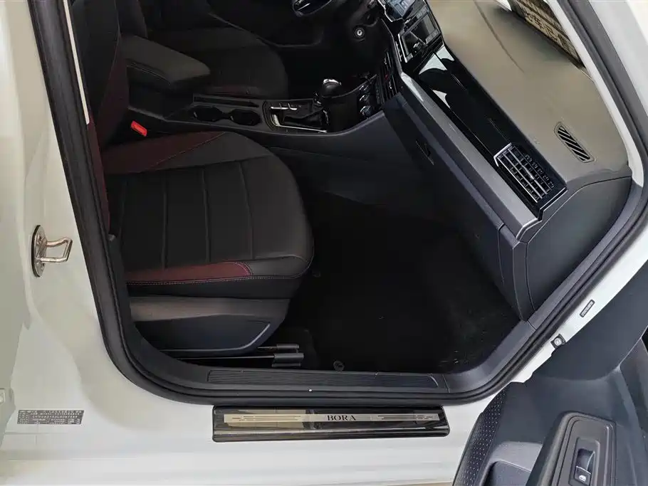 Volkswagen Bora 2020 1.5L Automatic Comfort фото 8