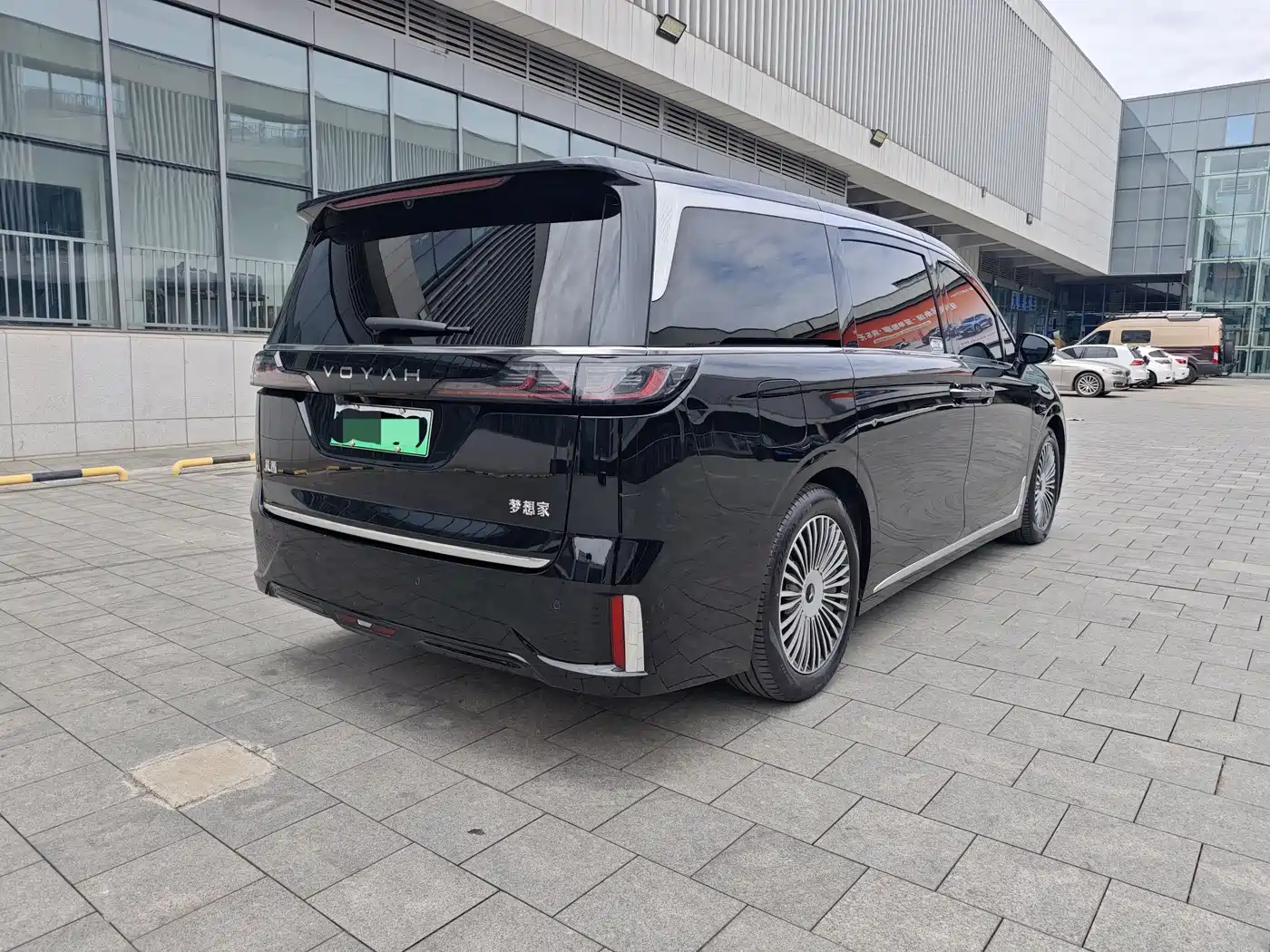 Voyah Auto Voyah Dreamer 2025 PHEV AWD Flagship Qian Kun Edition фото 5