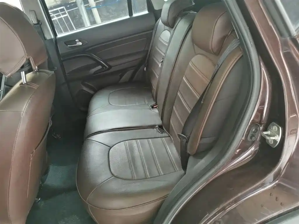 GAC Trumpchi Trumpchi GS4 2015 200T G-DCT Comfort Edition фото 17