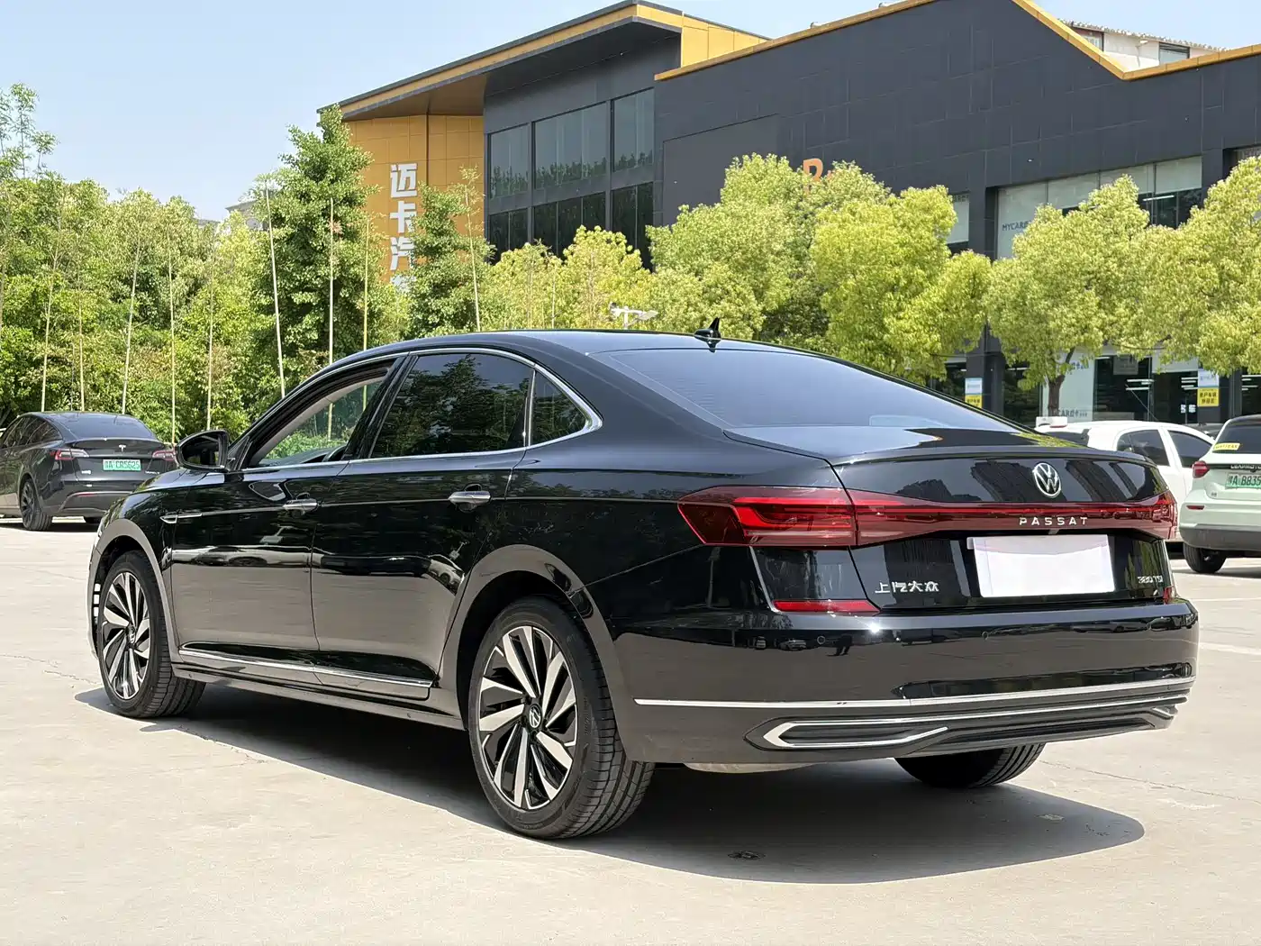Volkswagen Passat 2024 380TSI Dragon Soaring Edition фото 10