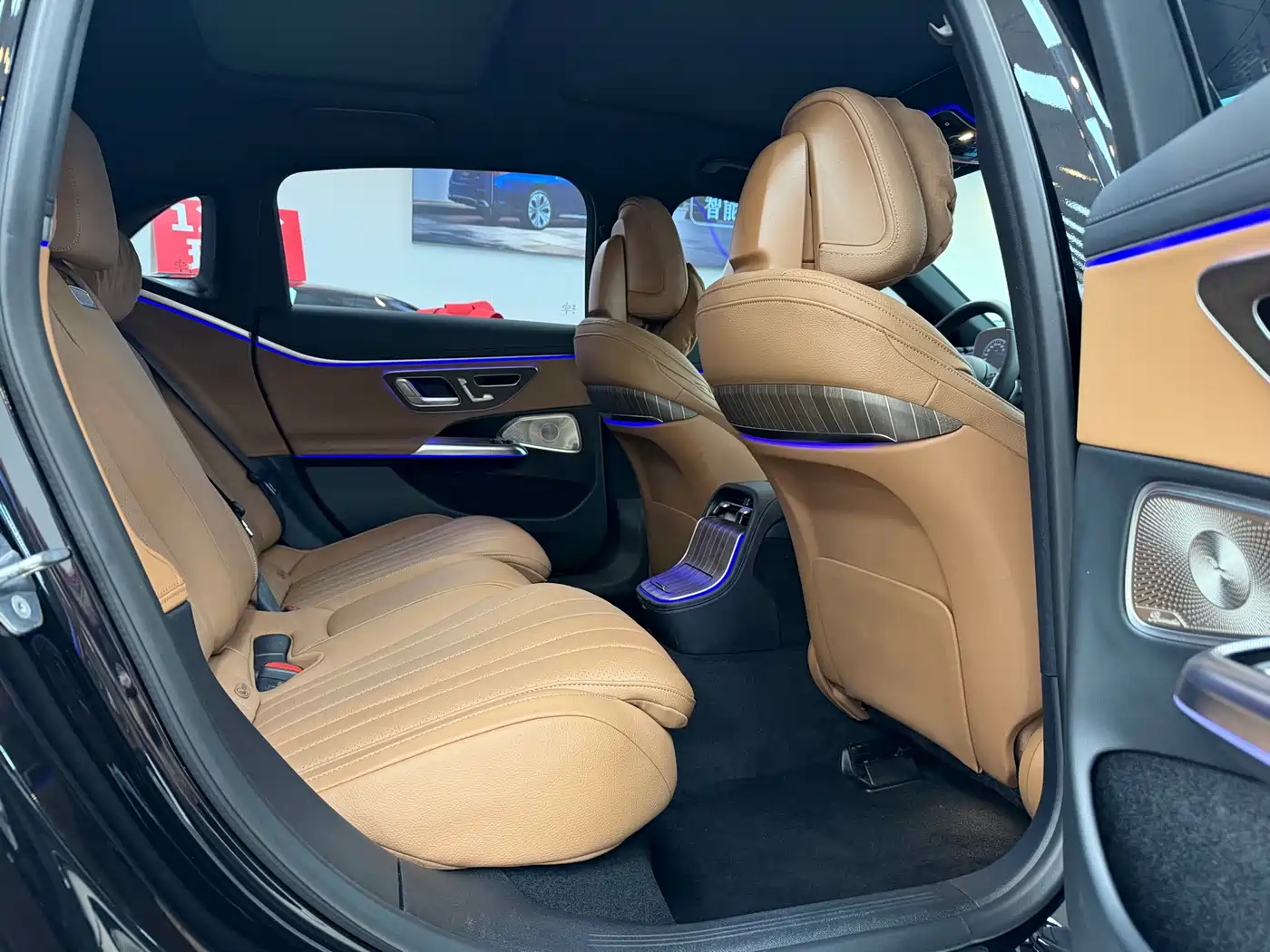 Mercedes-Benz E-Class 2024 Model E 300 L Luxury фото 14