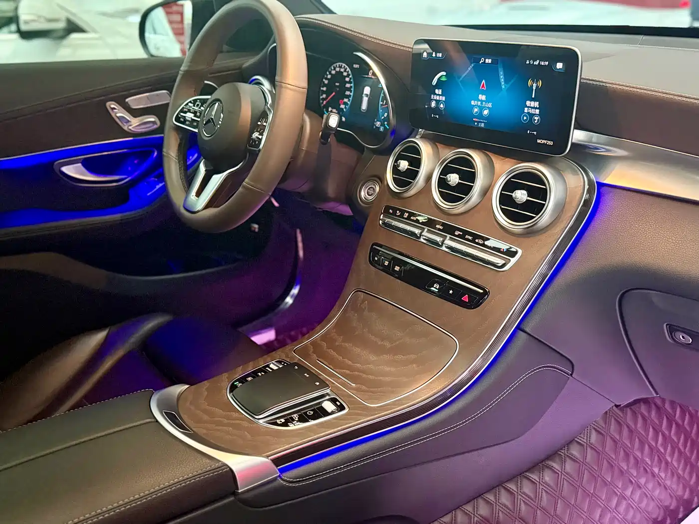 Mercedes-Benz GLC 2020 GLC 260 L 4MATIC Luxury фото 8