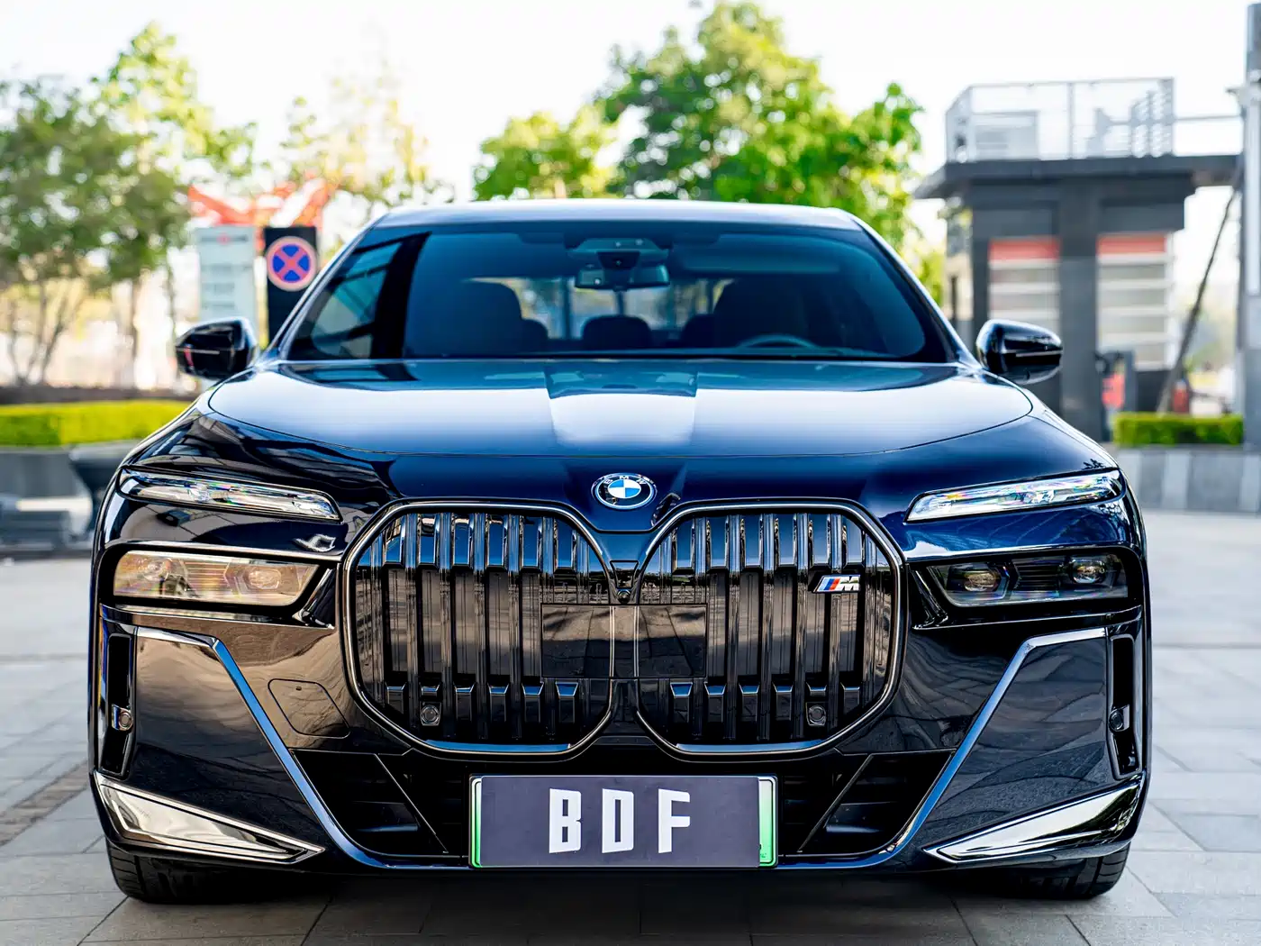 BMW I7
