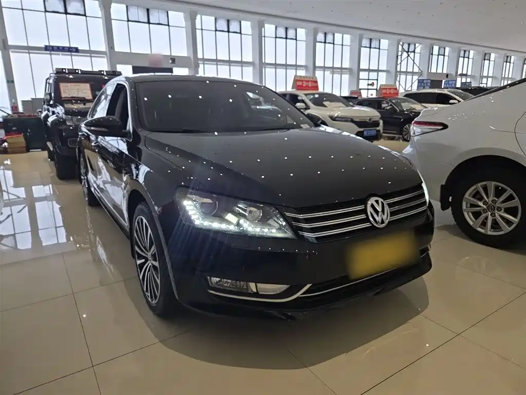 Volkswagen Passat 2015 1.8TSI DSG Prestige Edition фото 7