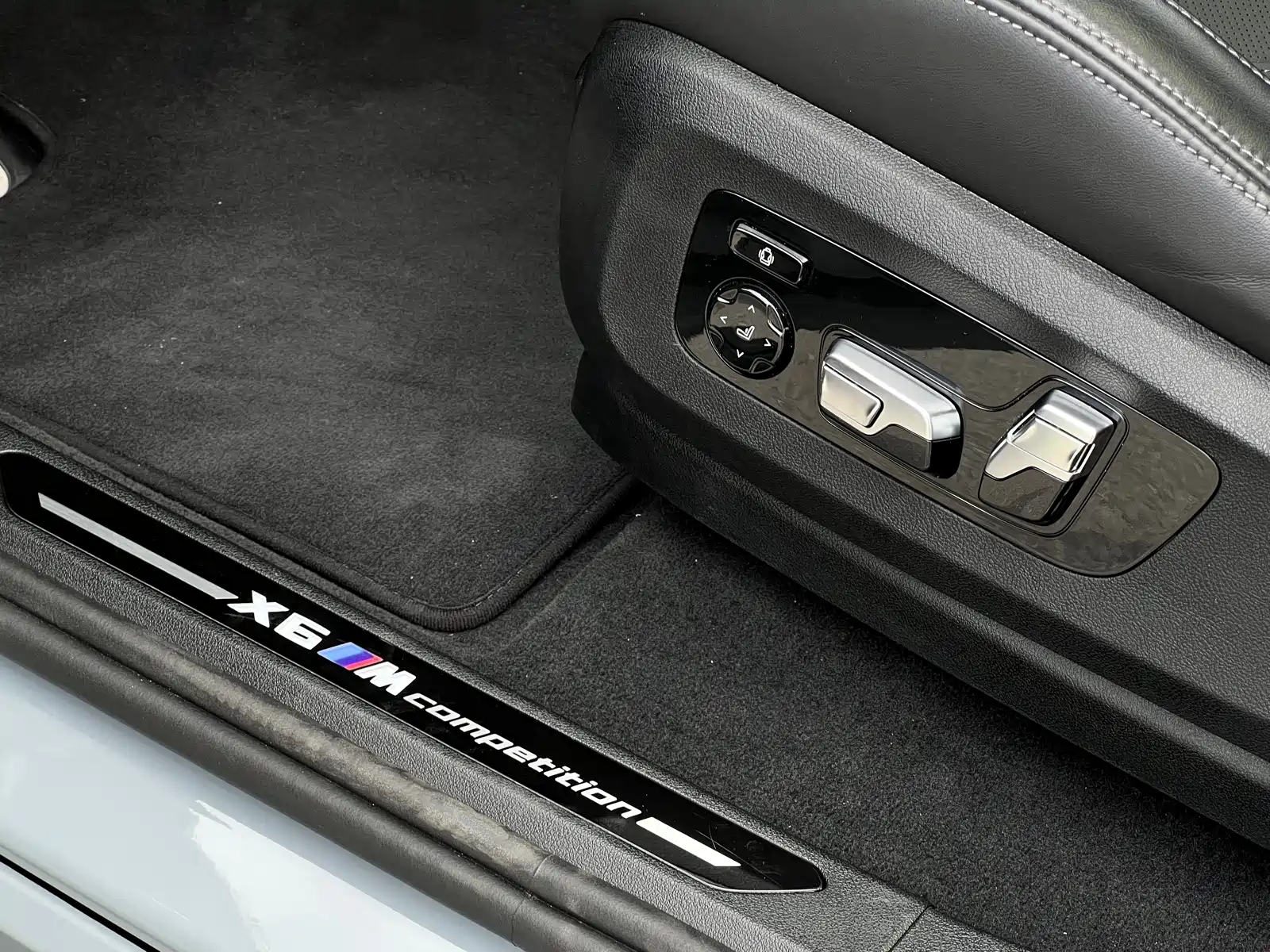 Фото 23 - BMW X6 M