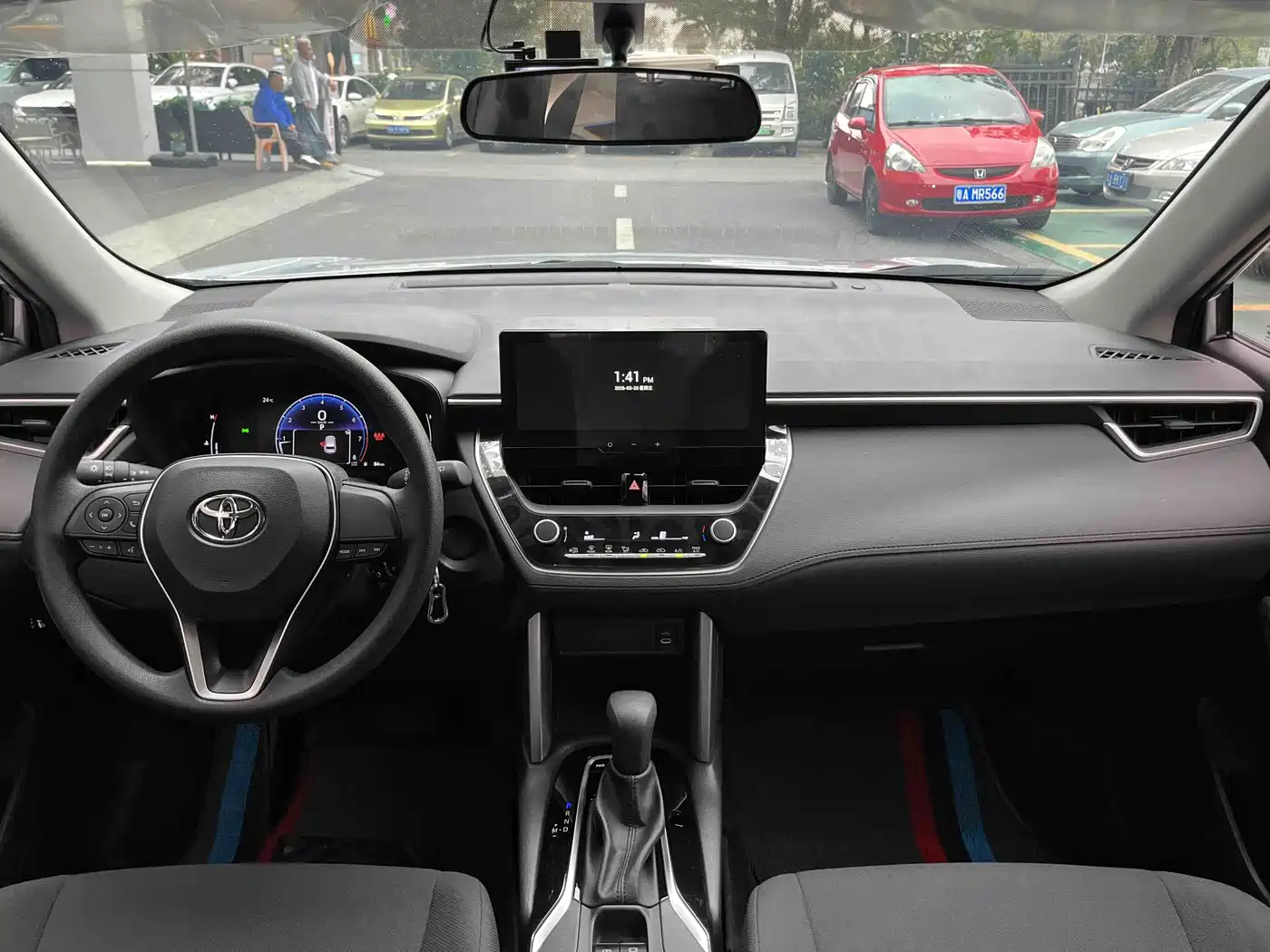 Toyota Frontlander 2023 2.0L CVT Elite Edition фото 8