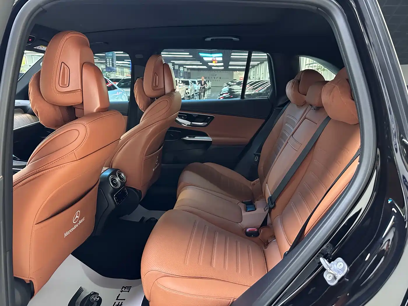 Mercedes-Benz GLC 2024 GLC 300 L 4MATIC Dynamic 5-seater фото 4