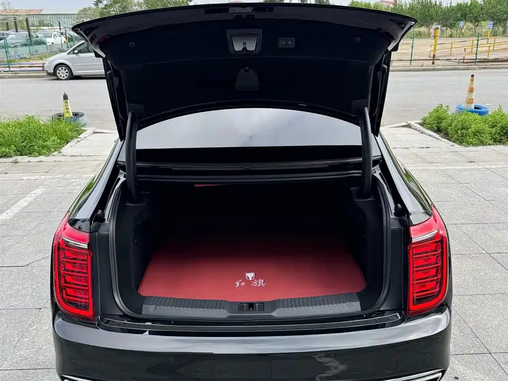 Hongqi H9 2023 Model 2.0T Smart Connect Flagship Edition фото 7