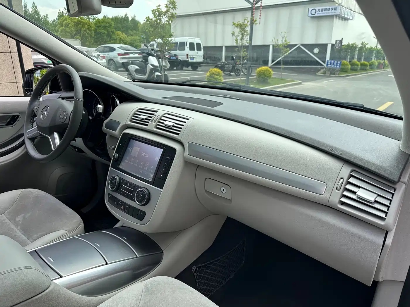 Mercedes-Benz R-Class 2015 R 320 4MATIC Luxury фото 21
