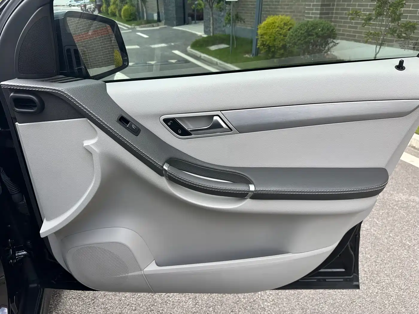 Mercedes-Benz R-Class 2015 R 320 4MATIC Luxury фото 41