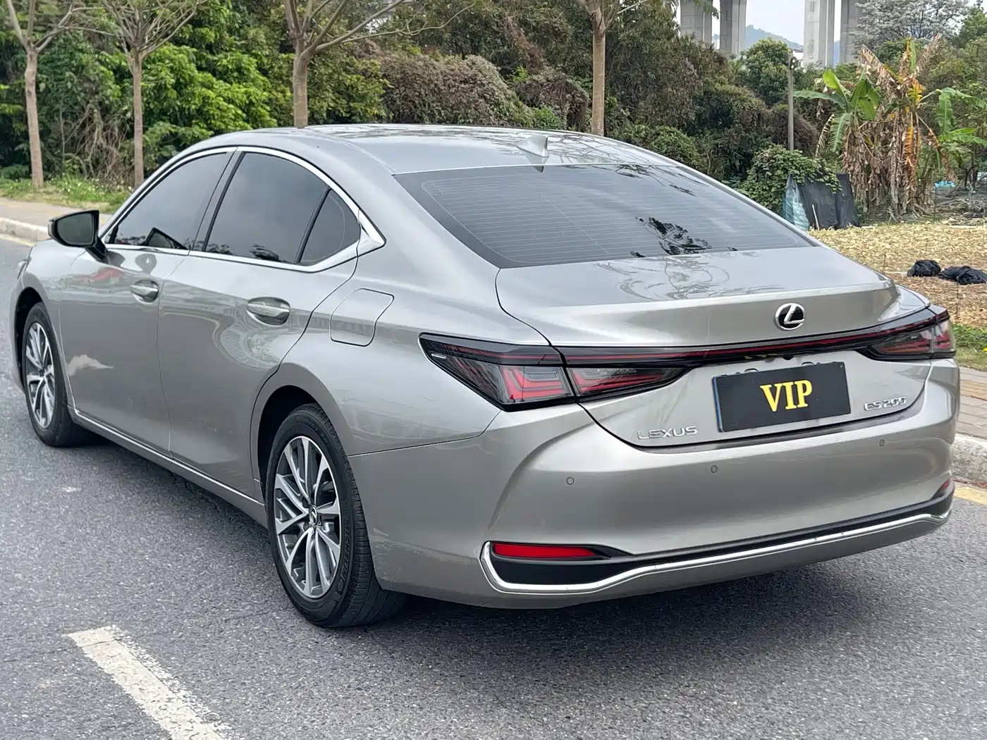 Lexus ES 2025 200 Ultimate Edition фото 4
