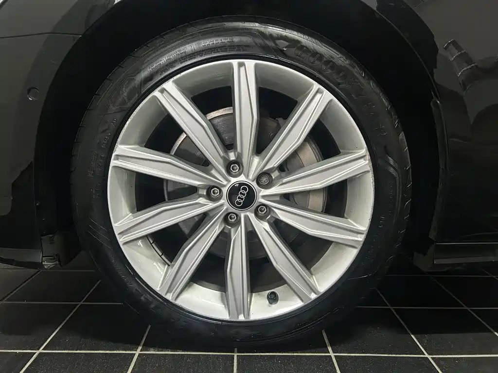Audi A6L 2023 45 TFSI Premium Selection Dynamic фото 15