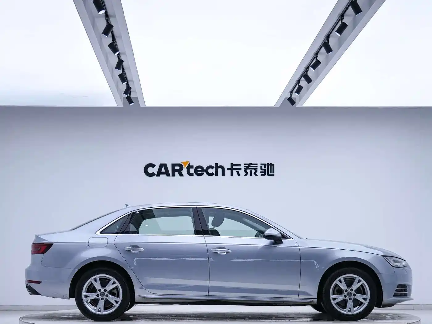 Audi A4L 2018 30th Anniversary 40 TFSI Progressive фото 3