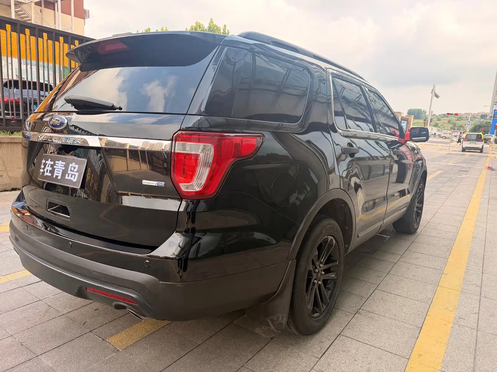 Фото 12 - Ford Explorer (Import)