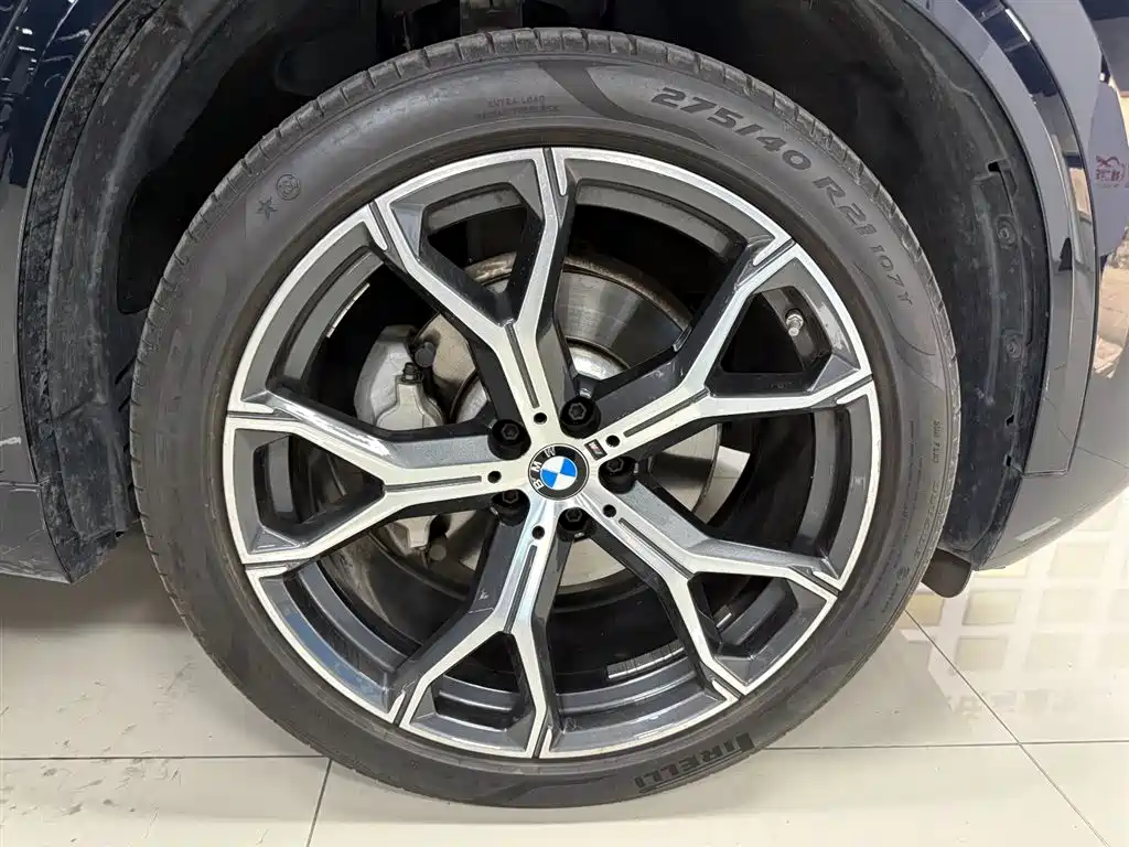 BMW X5 2023 xDrive 30Li Premium M Sport Package фото 29