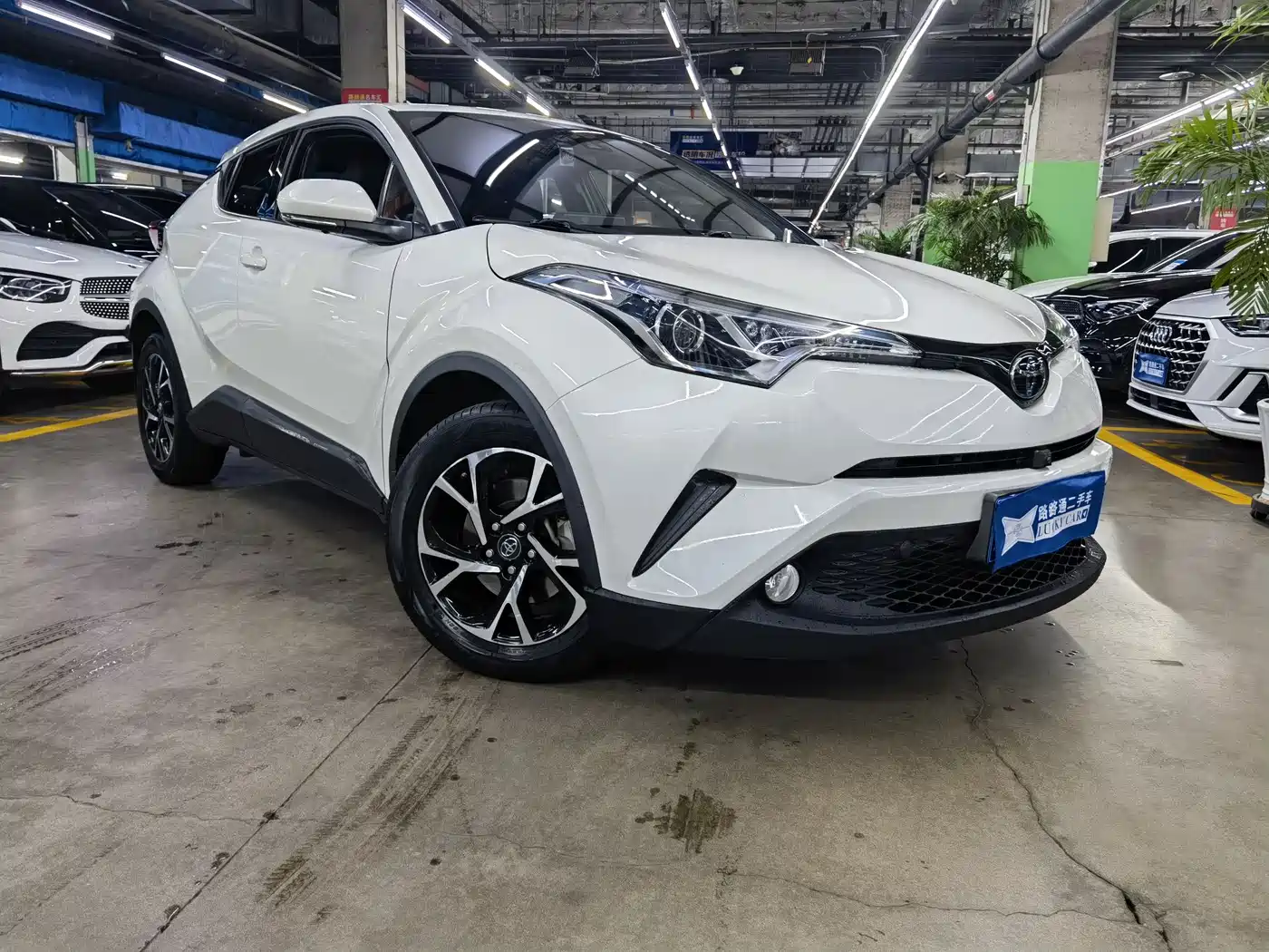Toyota C-HR 2020 Model 2.0L Leading фото 3