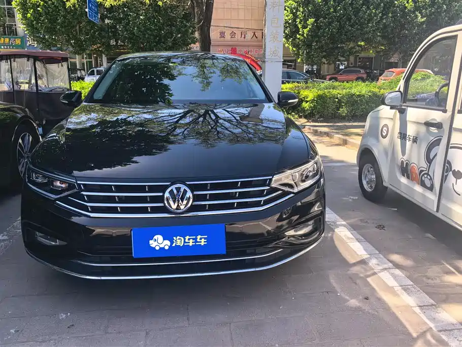 Volkswagen Magotan 2020 330TSI DSG Luxury фото 2